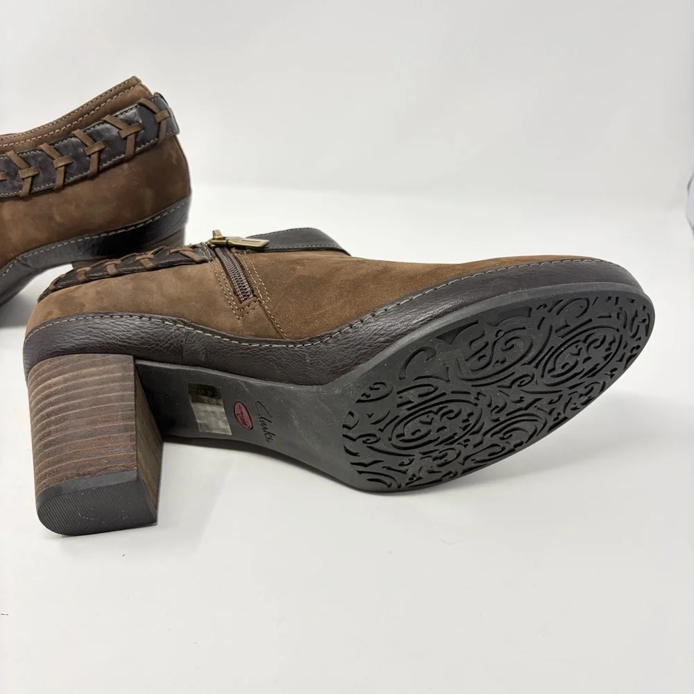 Clarks Artisan Brown Leather Suede‎ Western Booties Size 10